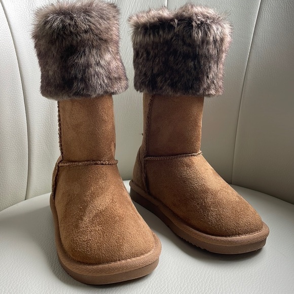 Girls sz13 Joe Fresh Faux fur boots NWOT medium brown - Picture 3 of 7